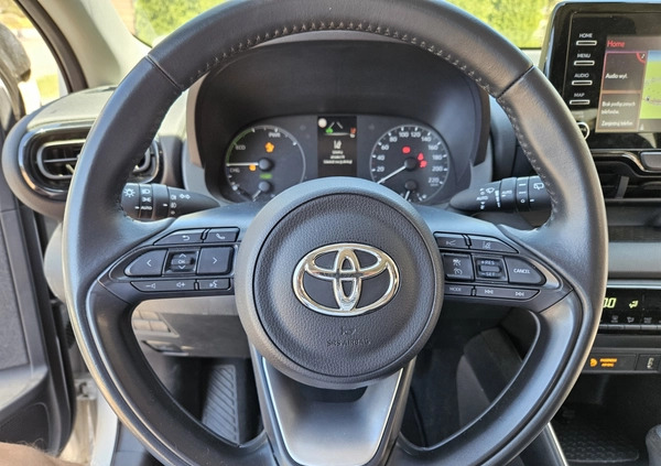 Toyota Yaris cena 45900 przebieg: 21200, rok produkcji 2021 z Tłuszcz małe 154